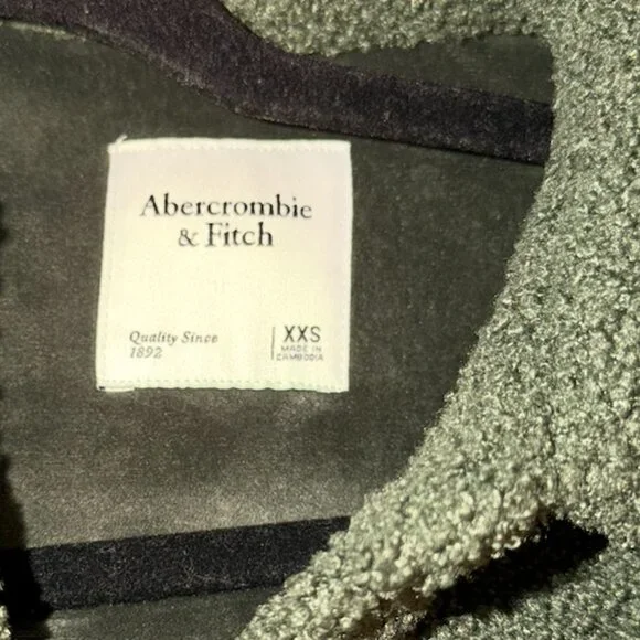 NWT Abercrombie Green Shirt Jacket - Picture 2 of 4